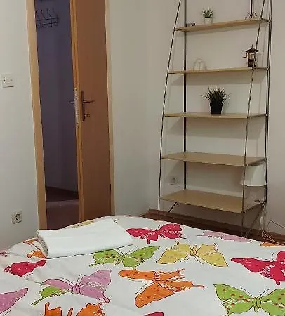 Pink מליני