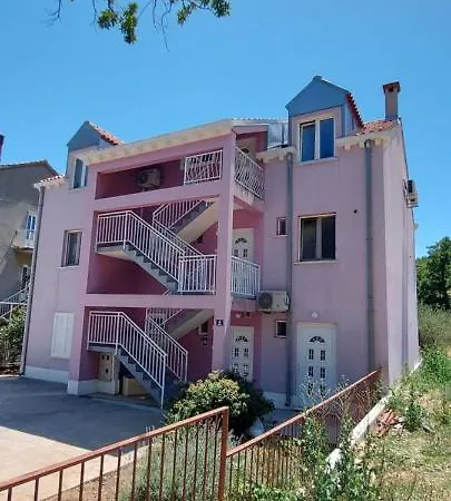 דירה Pink *