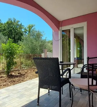 Pink Apartmán Mlini