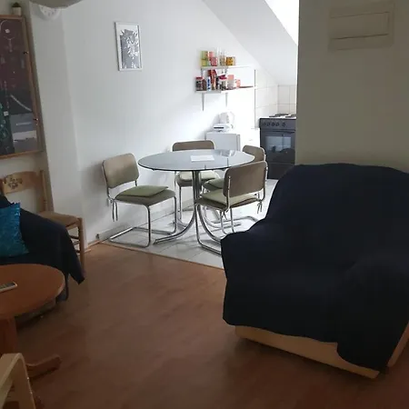 Apartment Pink *