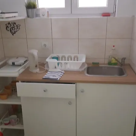 Pink Apartment Mlini
